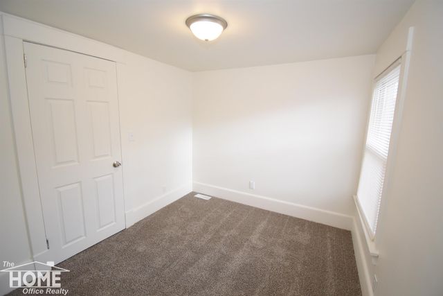 321 E Stewart Street, Owosso, MI 48867