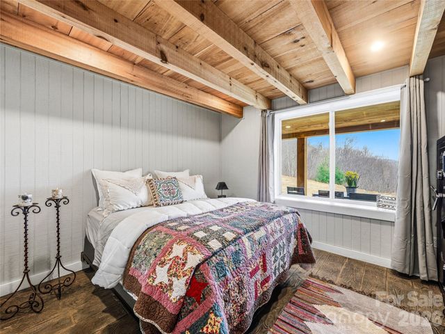 131 White Oak Way, Hot Springs, NC 28743