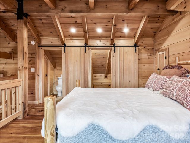 131 White Oak Way, Hot Springs, NC 28743