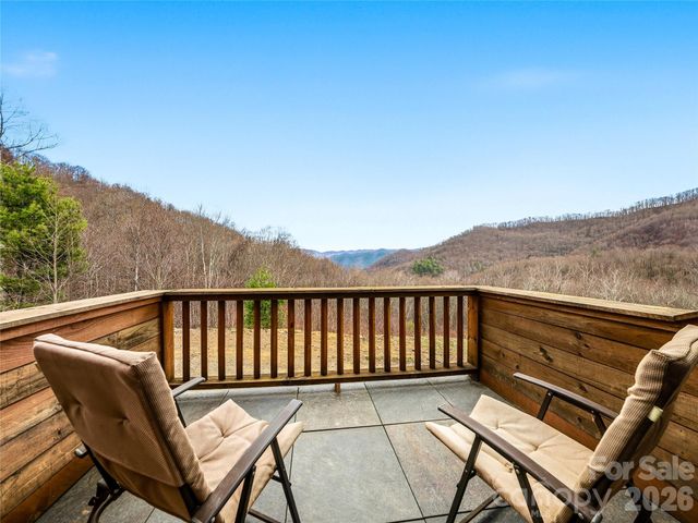 131 White Oak Way, Hot Springs, NC 28743