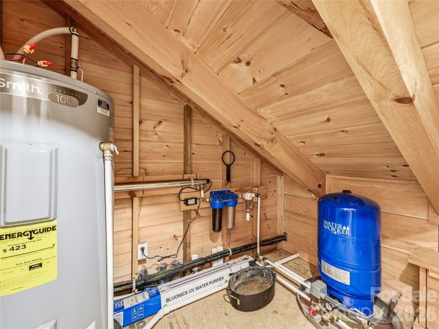 131 White Oak Way, Hot Springs, NC 28743