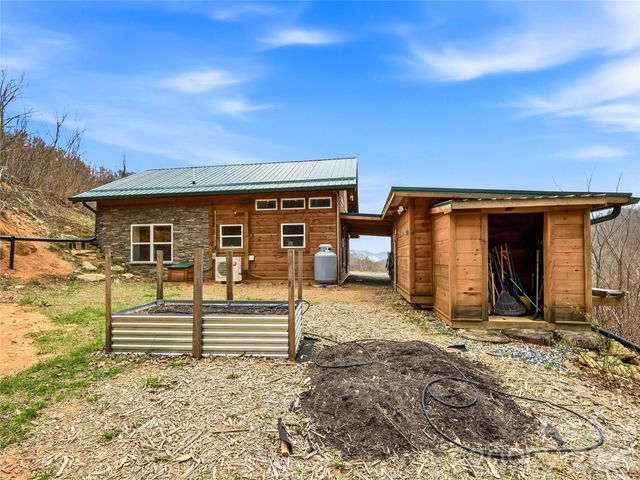 131 White Oak Way, Hot Springs, NC 28743