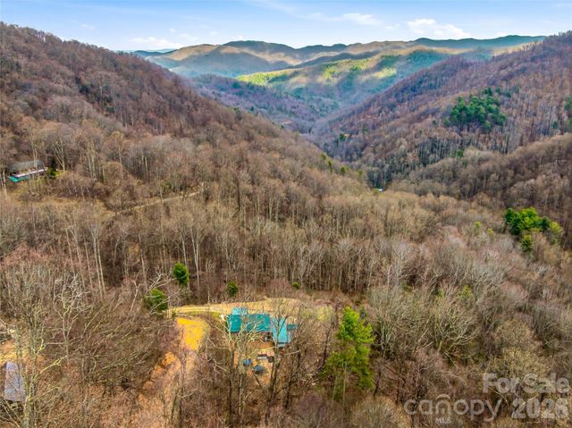 131 White Oak Way, Hot Springs, NC 28743