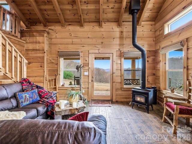 131 White Oak Way, Hot Springs, NC 28743