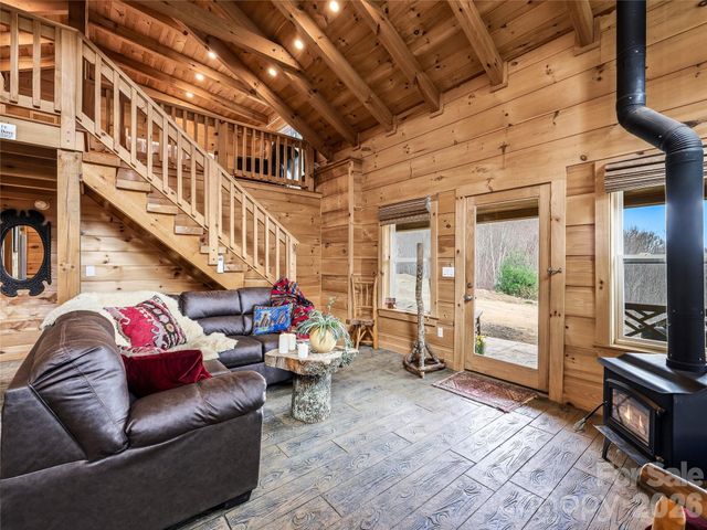 131 White Oak Way, Hot Springs, NC 28743
