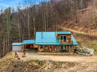 131 White Oak Way, Hot Springs, NC 28743
