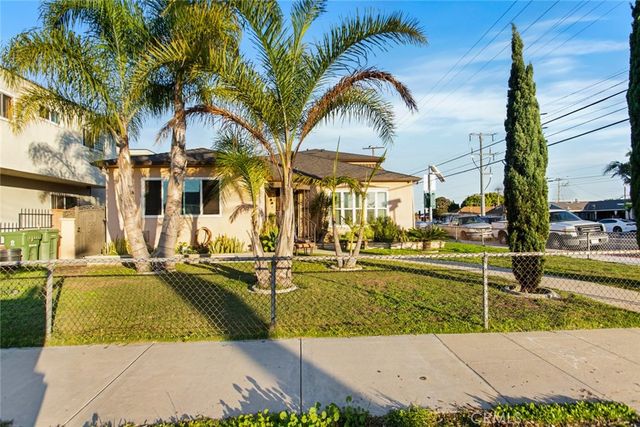 11992 Oxford, Hawthorne, CA 90250