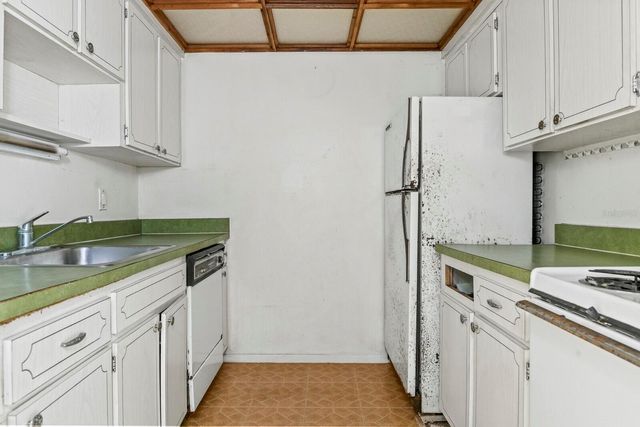 4335 AEGEAN DRIVE 254A, Tampa, FL 33611