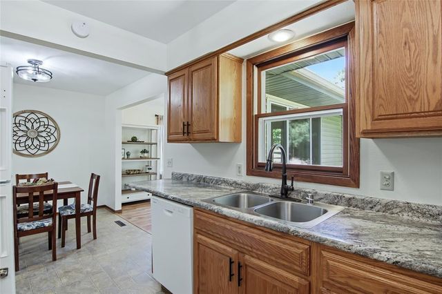 1122 Piedmont Road, Eau Claire, WI 54703