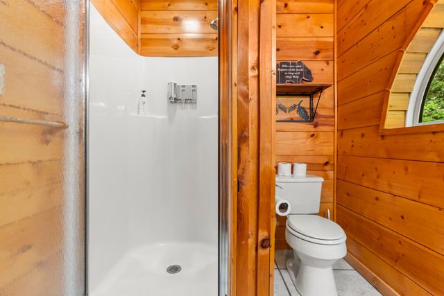 77 Lloyd Lane, Stanton, KY 40380