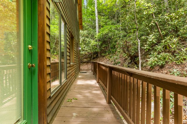 77 Lloyd Lane, Stanton, KY 40380