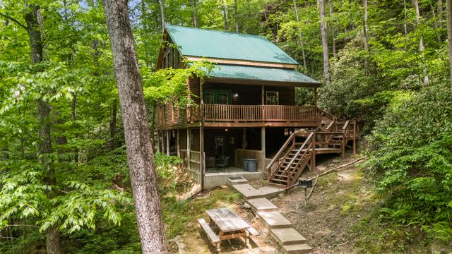 77 Lloyd Lane, Stanton, KY 40380