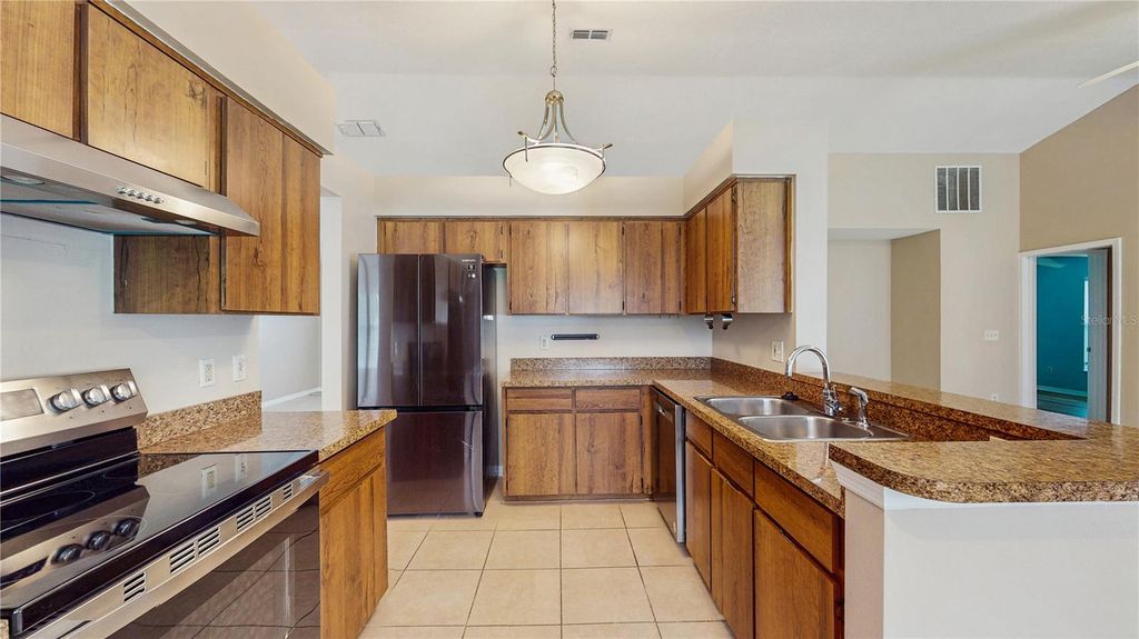 Image 11 of property listing at 5130 SUN PALM DRIVE, Windermere, FL 34786