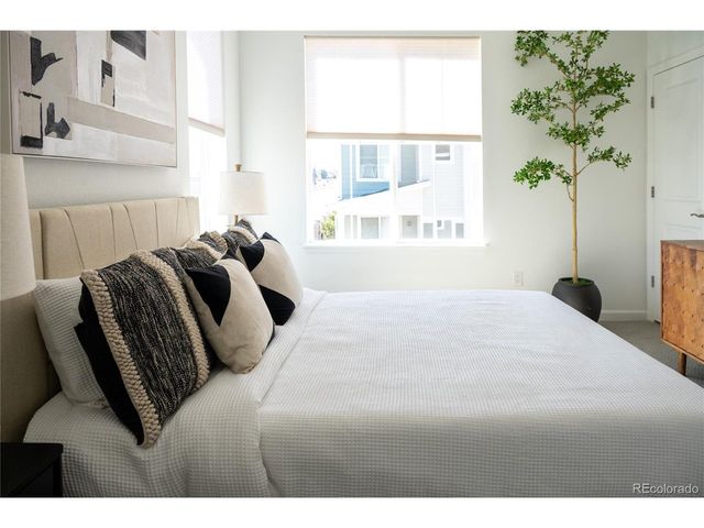 1828 S Poplar Ct, Denver, CO 80224