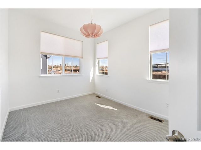 1828 S Poplar Ct, Denver, CO 80224