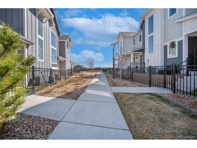 1828 S Poplar Ct, Denver, CO 80224