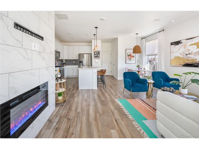 1828 S Poplar Ct, Denver, CO 80224