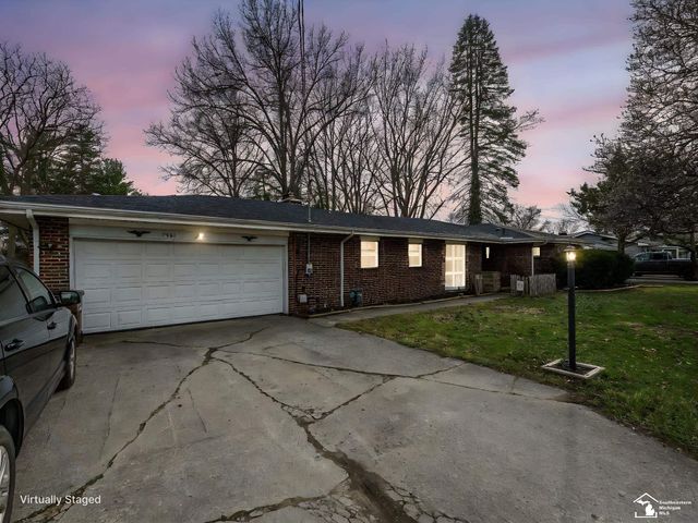 3001 Yargerville Road, La Salle, MI 48145