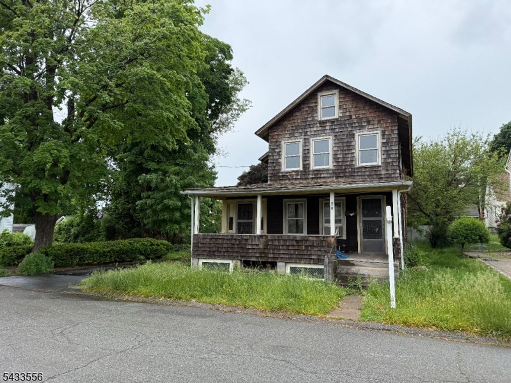 518 Liberty St, Boonton Town, NJ 07005