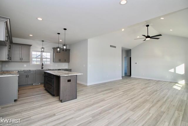 5382 Spring Meadows Way, Fenton Twp, MI 48451