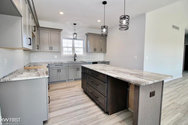 5382 Spring Meadows Way, Fenton Twp, MI 48451