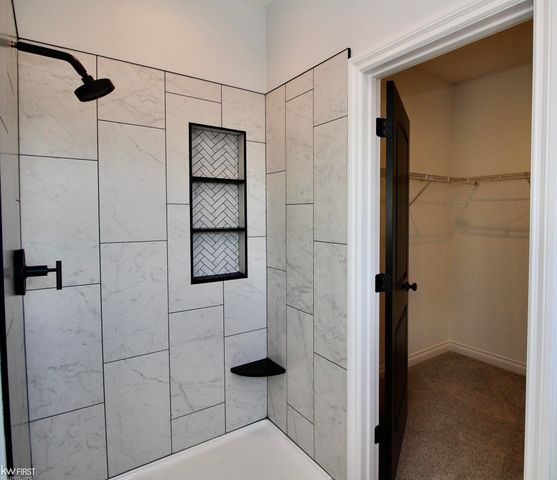 5382 Spring Meadows Way, Fenton Twp, MI 48451