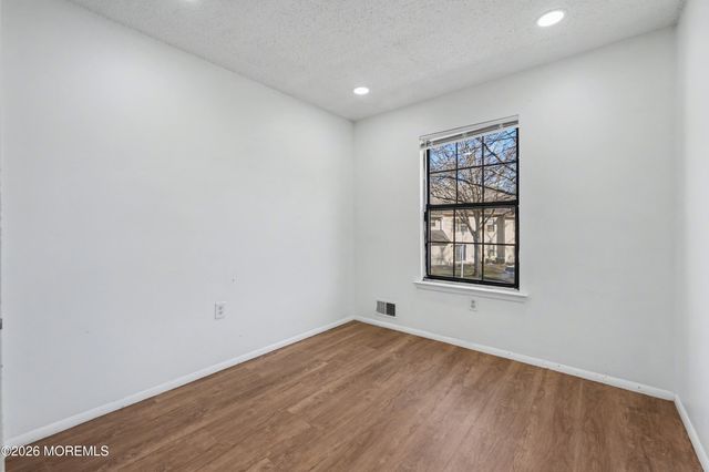 1807 Lilly Lane, Jackson, NJ 08527