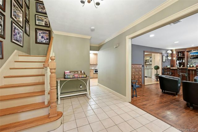 28 Maplewood Drive, Northport, NY 11768