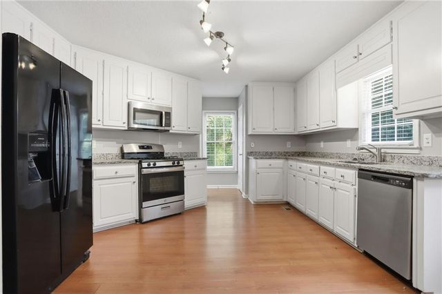 125 Marina Court, Fayetteville, GA 30215