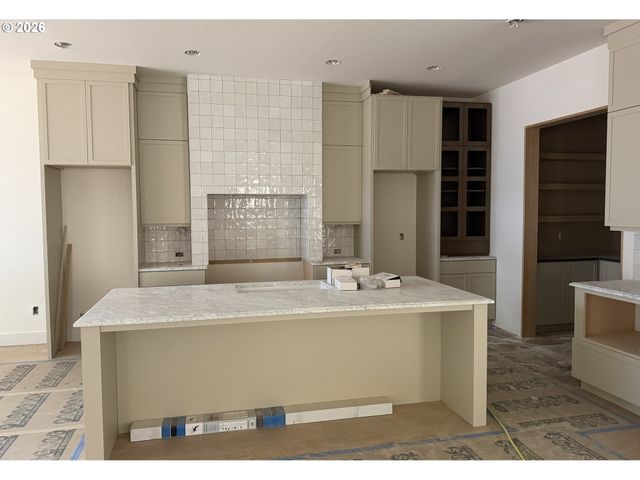 4056 Norfolk St, West Linn, OR 97068