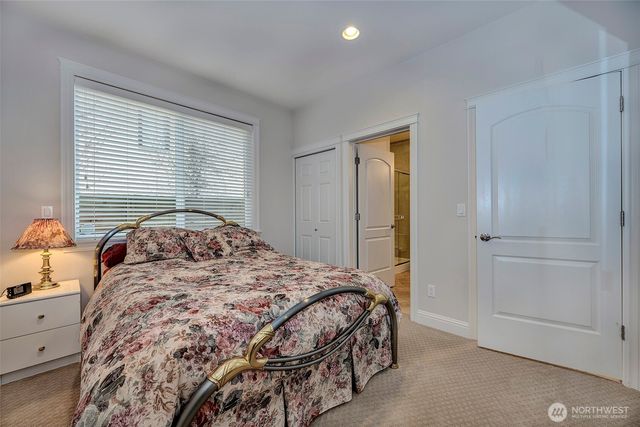 14770 NE 60th Court, Redmond, WA 98052