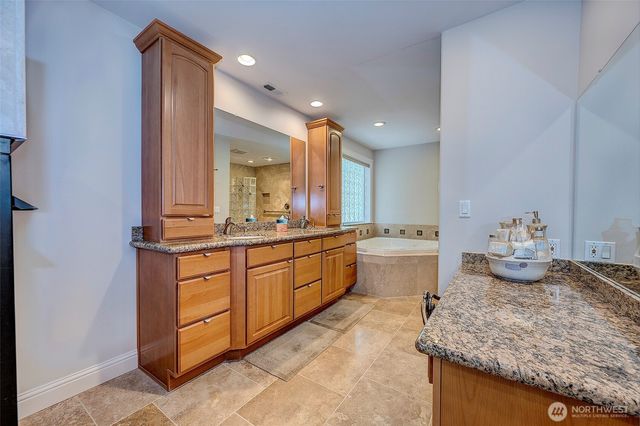 14770 NE 60th Court, Redmond, WA 98052