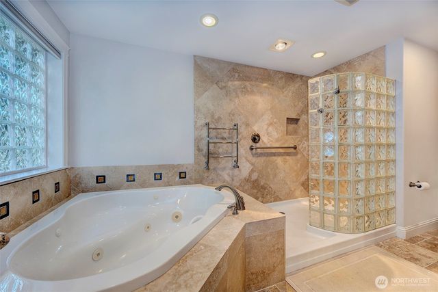 14770 NE 60th Court, Redmond, WA 98052