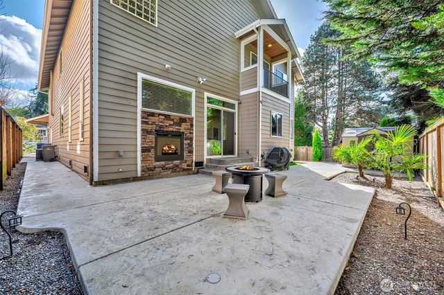 14770 NE 60th Court, Redmond, WA 98052