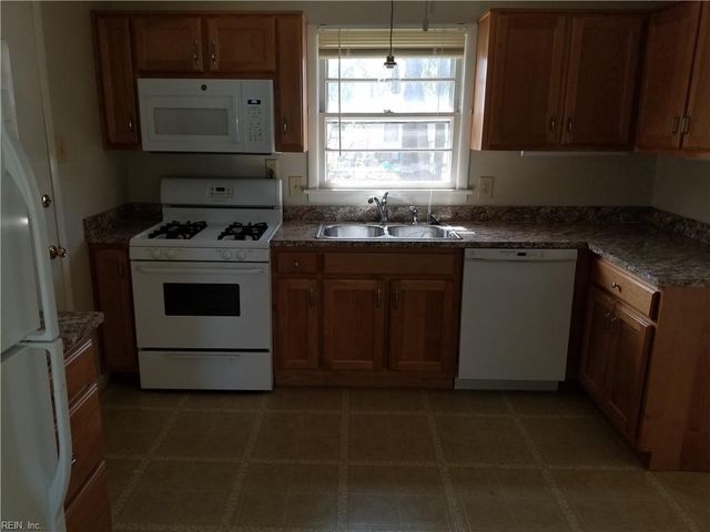 12 Clemwood PW, Hampton, VA 23669