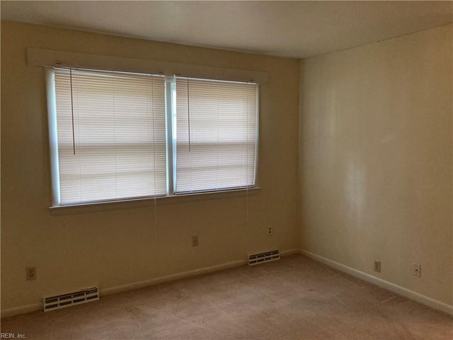 12 Clemwood PW, Hampton, VA 23669