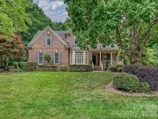 17405 Lynx Den Court, Davidson, NC 28036