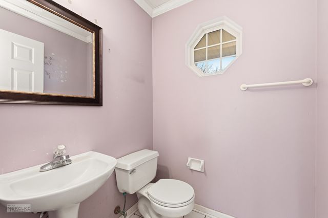 109 Old Post Road, Oswego, IL 60543