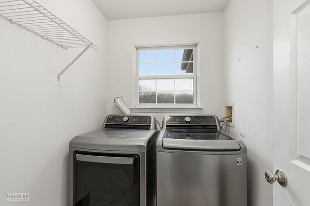 109 Old Post Road, Oswego, IL 60543