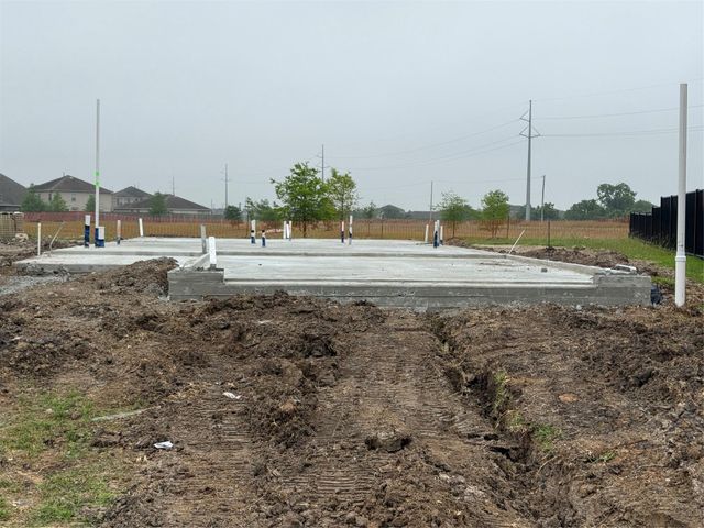 2106 Open Prairie Drive, Texas City, TX 77568