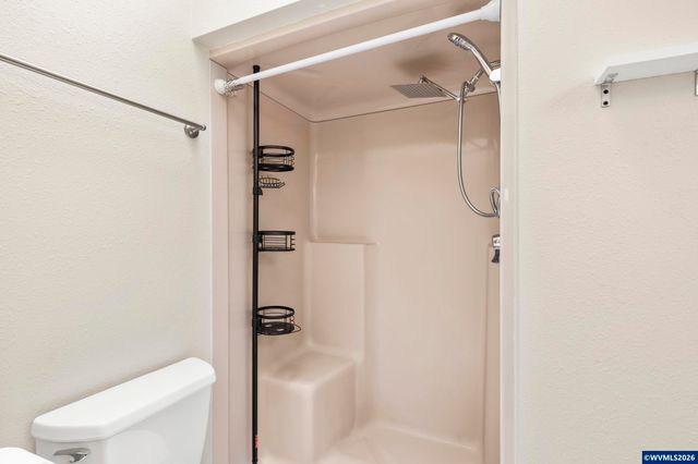 1942 Waymire St NW, Salem, OR 97304