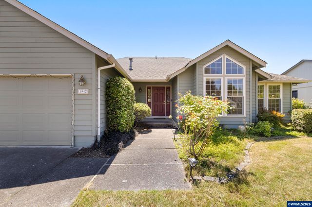1942 Waymire St NW, Salem, OR 97304