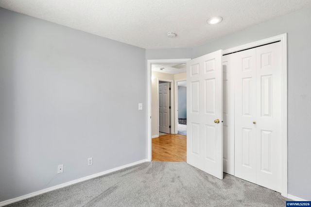 1942 Waymire St NW, Salem, OR 97304