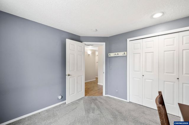 1942 Waymire St NW, Salem, OR 97304