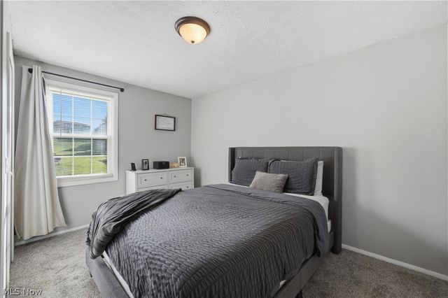 1042 Oak Hill Drive NE, Massillon, OH 44646