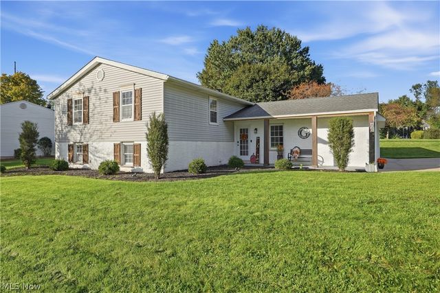 1042 Oak Hill Drive NE, Massillon, OH 44646