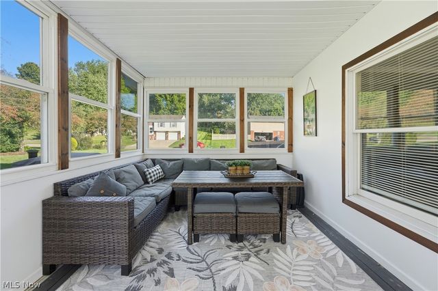 1042 Oak Hill Drive NE, Massillon, OH 44646