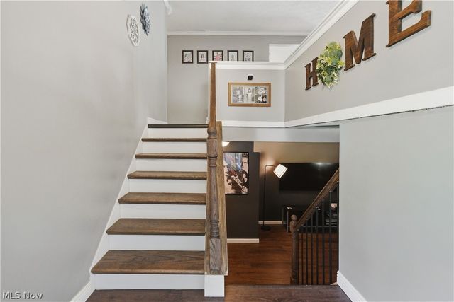 1042 Oak Hill Drive NE, Massillon, OH 44646