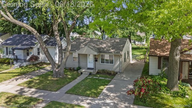 1797 E Marshall Street, Ferndale, MI 48220