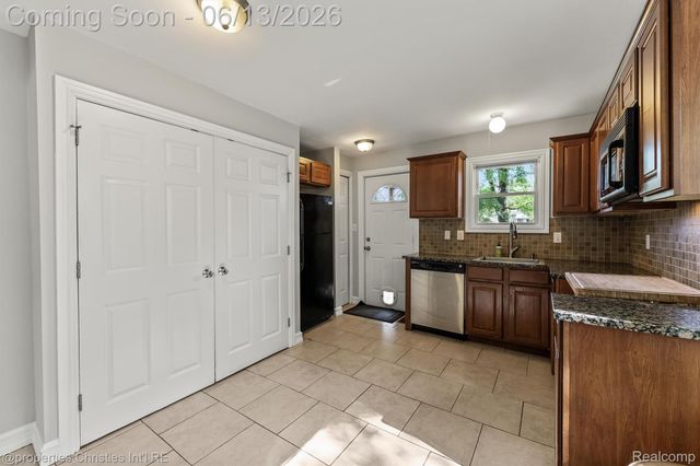 1797 E Marshall Street, Ferndale, MI 48220